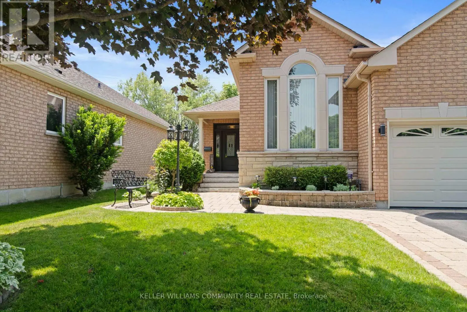 200 Sprucewood Crescent, Clarington, Ontario  L1C 5H3 - Photo 2 - E12231812