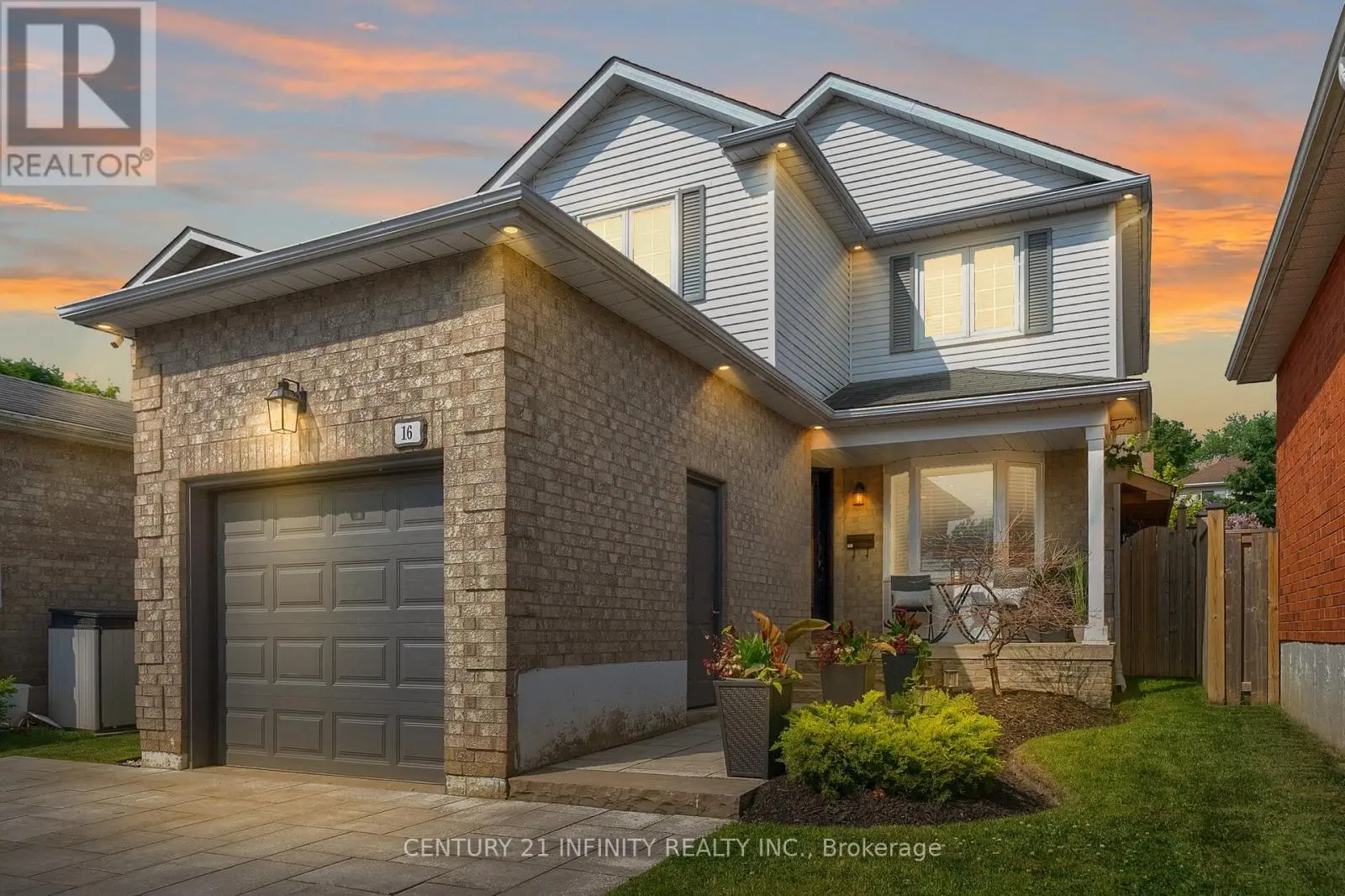 16 Wrenn Boulevard, Clarington, Ontario  L1C 4N3 - Photo 1 - E12231818