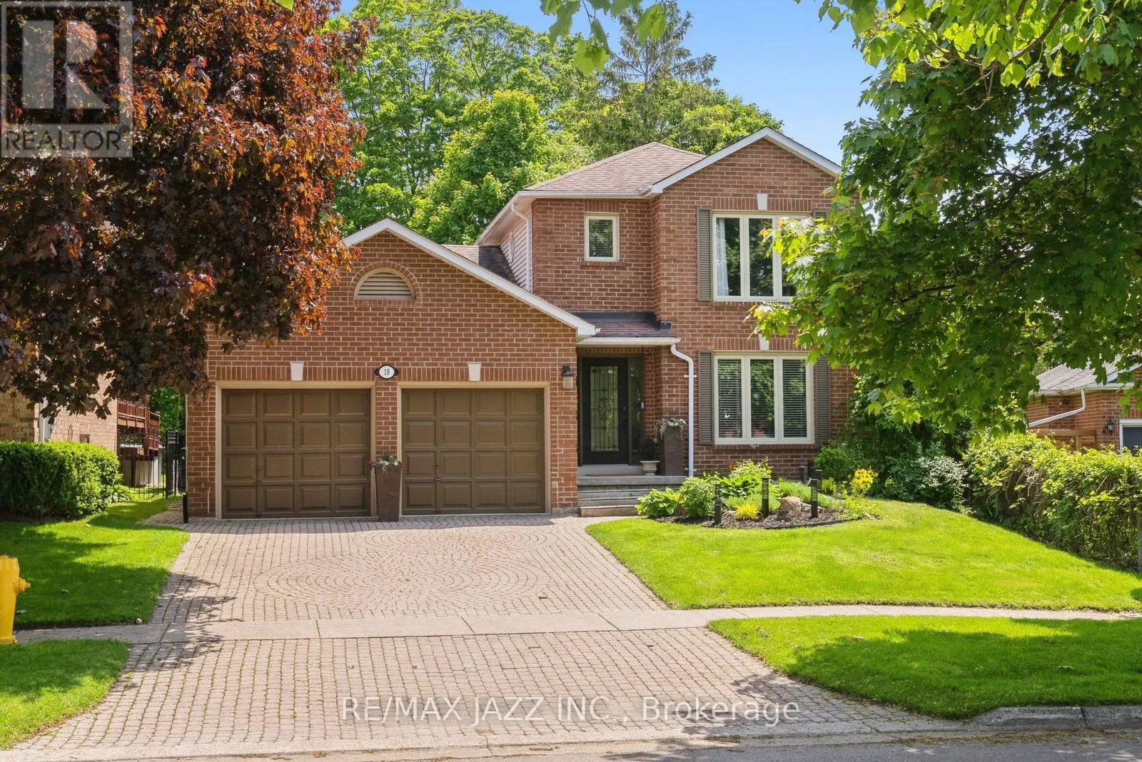 19 Valleycrest Drive, Clarington, Ontario  L1E 1J2 - Photo 2 - E12232227