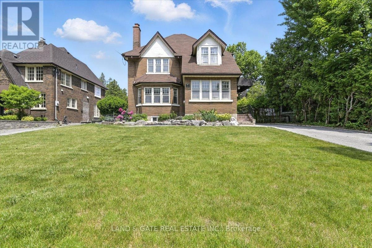376 King Street E, Oshawa, Ontario  L1H 1E2 - Photo 1 - E12232282