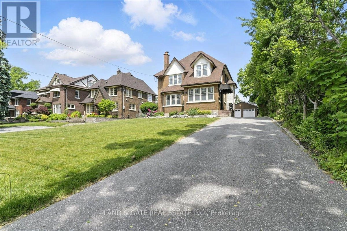 376 King Street E, Oshawa, Ontario  L1H 1E2 - Photo 3 - E12232282