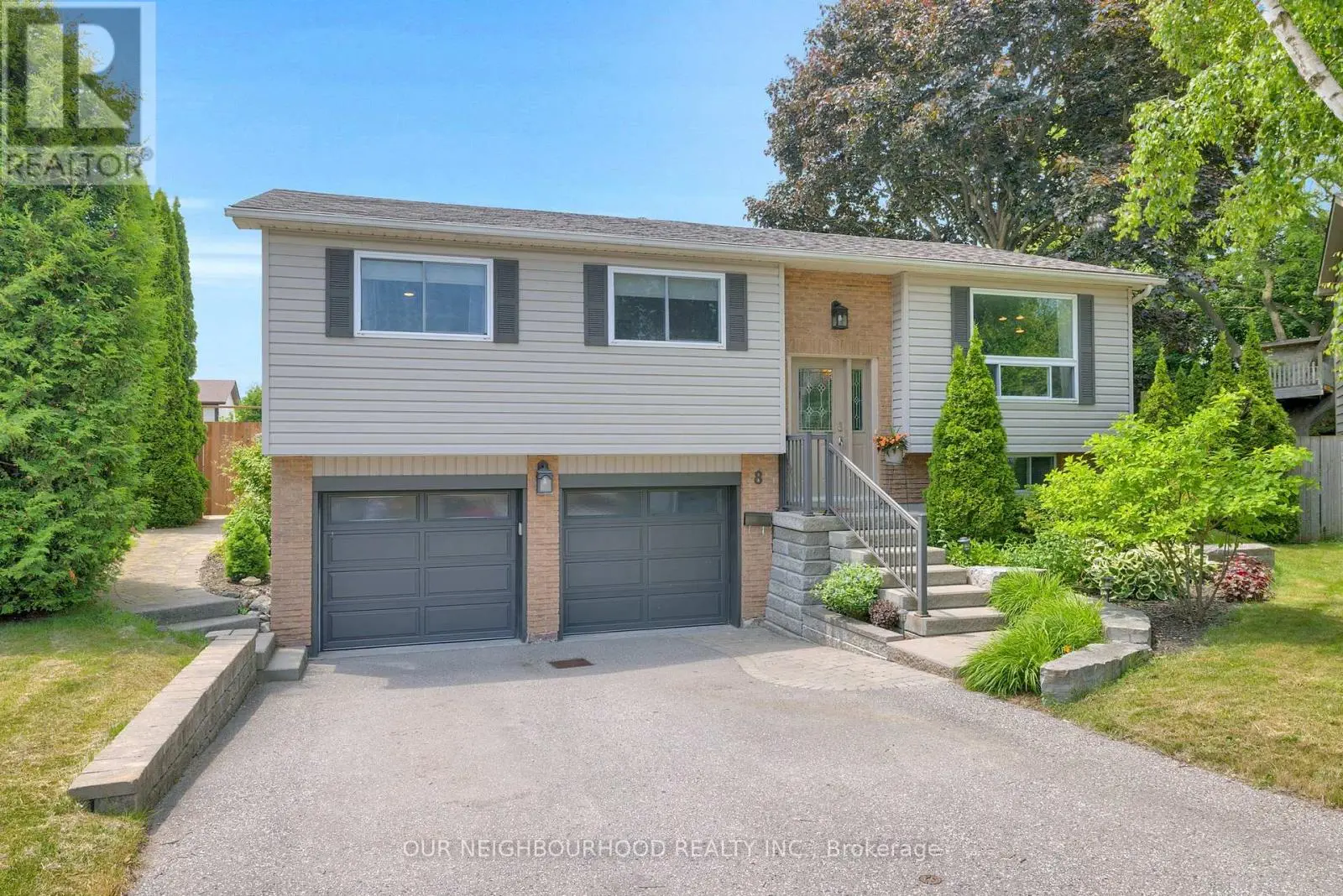 8 Chantel Court, Clarington, Ontario  L1C 3P4 - Photo 1 - E12232416
