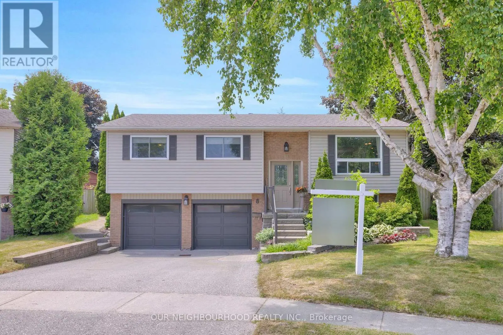8 Chantel Court, Clarington, Ontario  L1C 3P4 - Photo 2 - E12232416