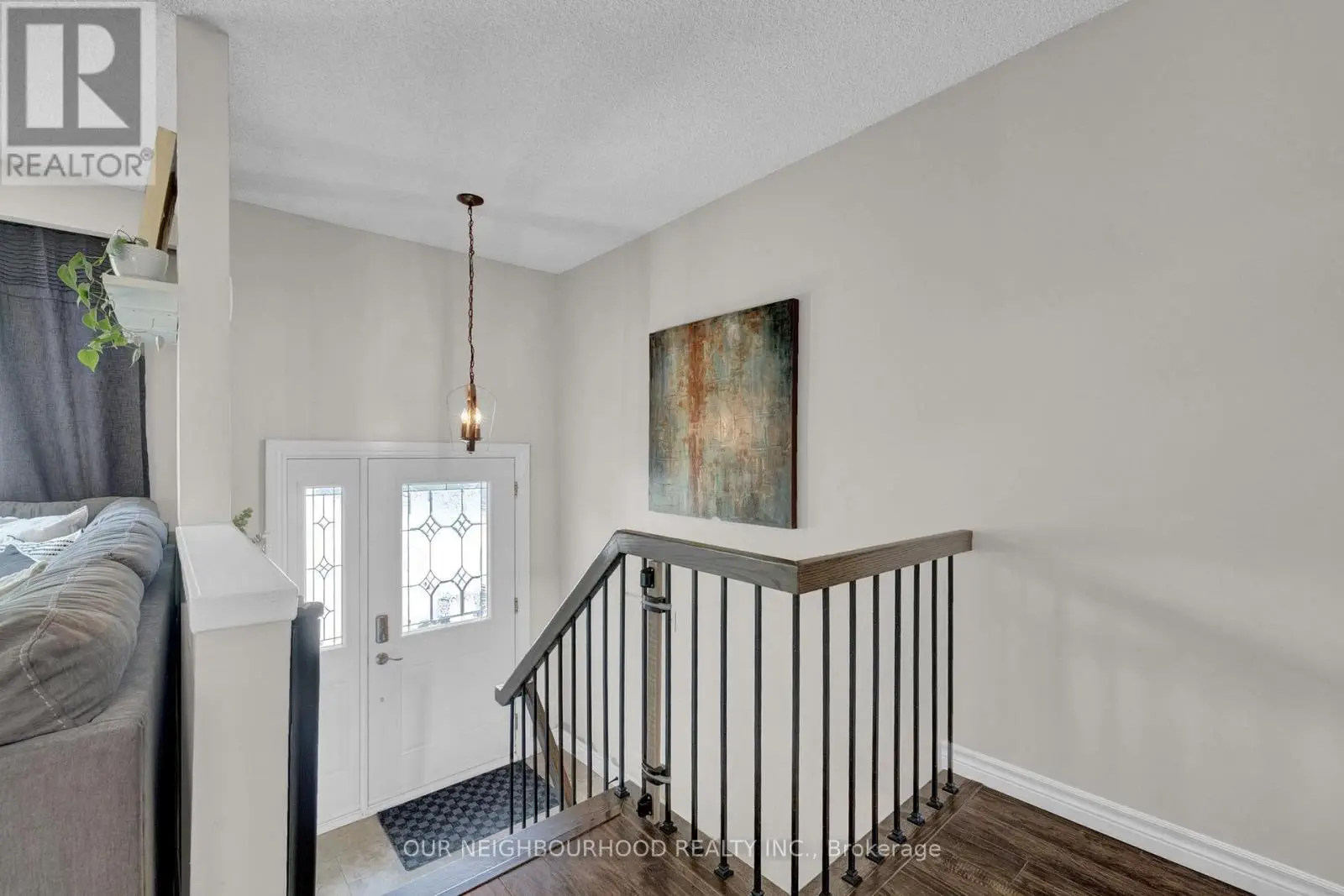 8 Chantel Court, Clarington, Ontario  L1C 3P4 - Photo 3 - E12232416
