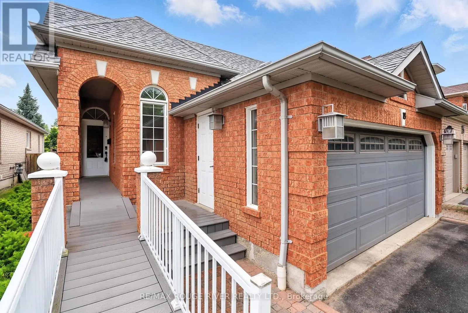 18 Berkshire Court, Whitby, Ontario  L1R 2S4 - Photo 3 - E12232838