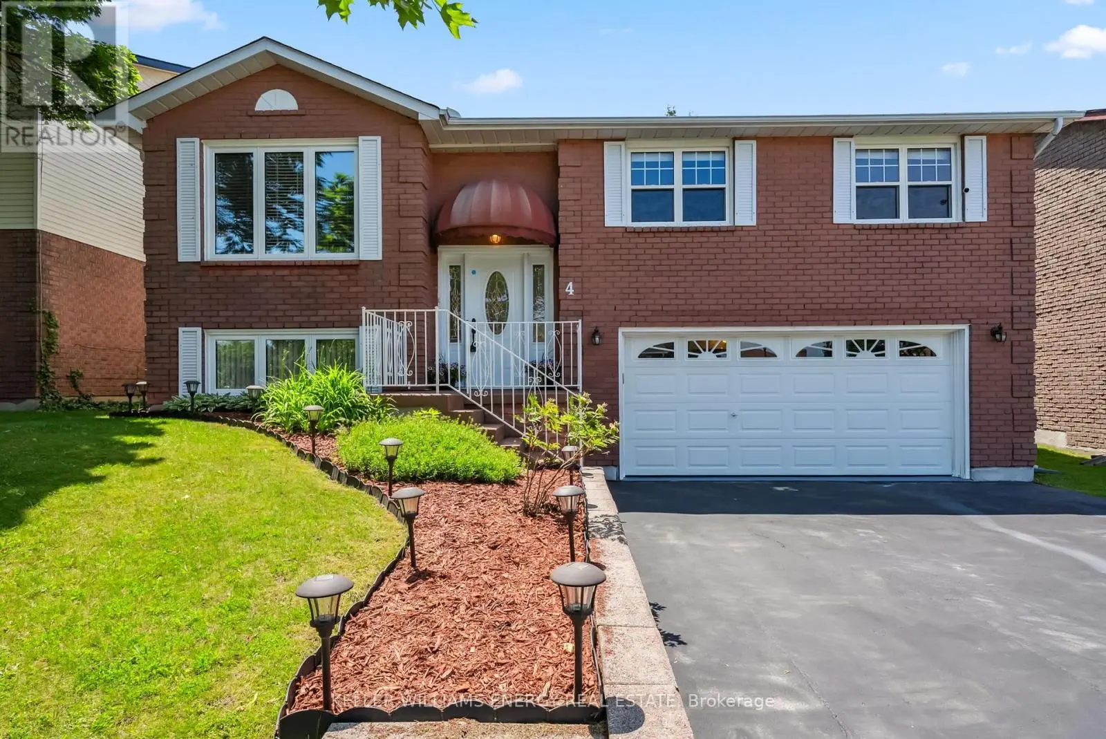 4 PINEDALE CRESCENT, Clarington, Ontario