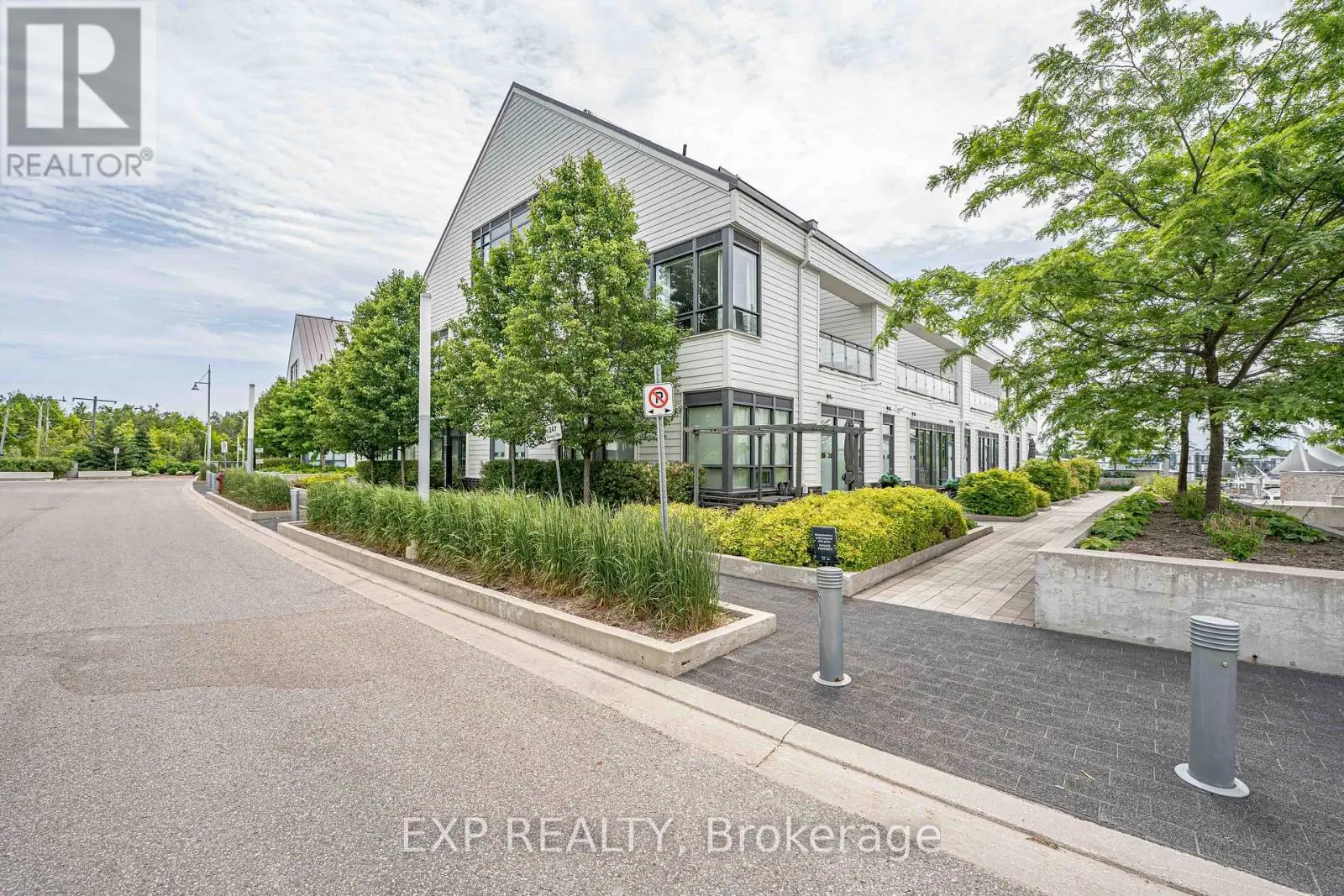 31 - 247 Broward Way, Innisfil, Ontario  L9S 0M1 - Photo 1 - N12232931