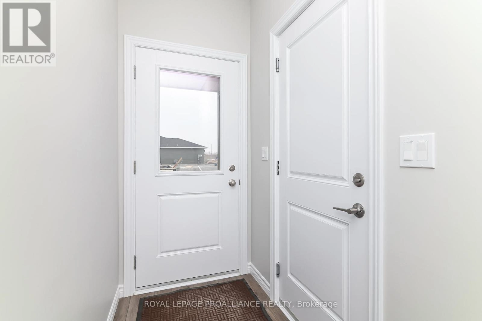 B - 116 Sienna Avenue, Belleville, Ontario  K8P 0E5 - Photo 3 - X12232972