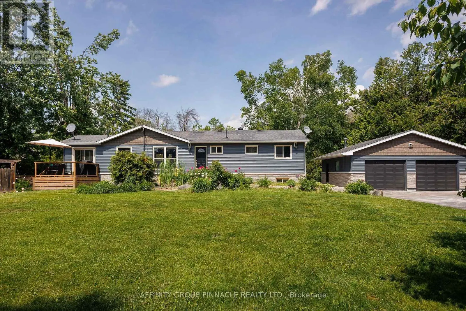 1385 Furniss Drive, Ramara, Ontario  L0K 1B0 - Photo 2 - S12233454