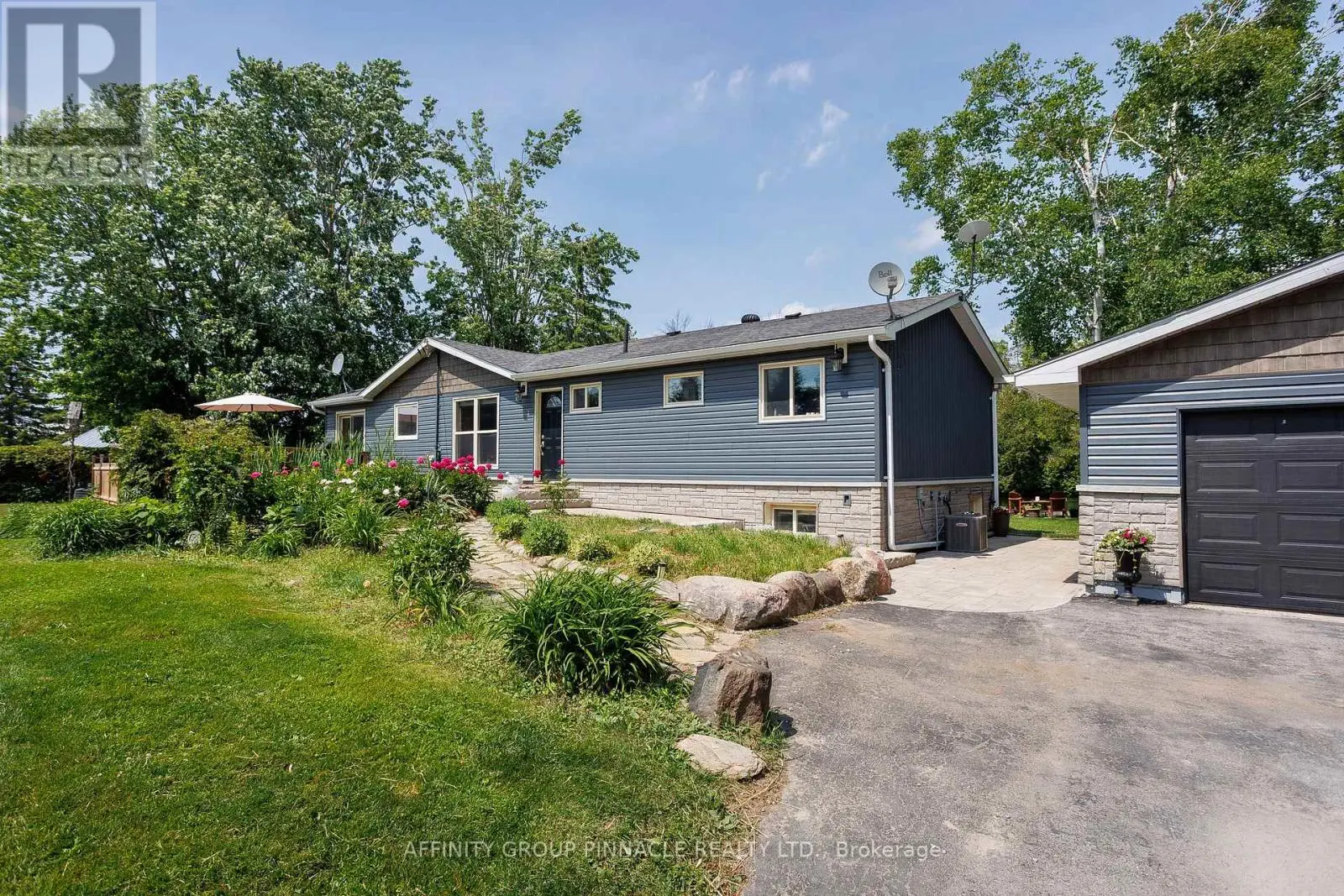 1385 Furniss Drive, Ramara, Ontario  L0K 1B0 - Photo 3 - S12233454