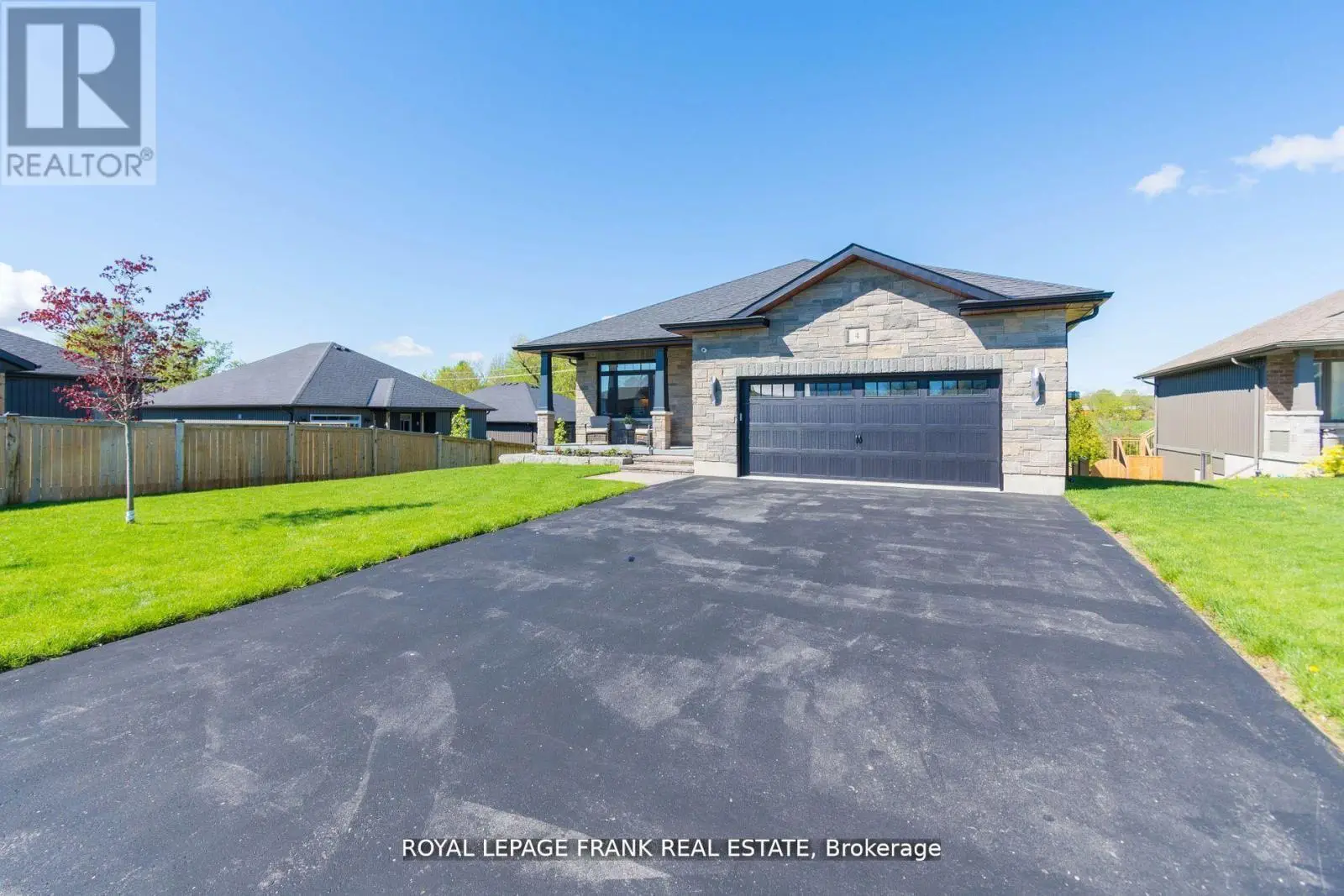 4 Spartan Court, Quinte West, Ontario  K8V 5P4 - Photo 2 - X12233536