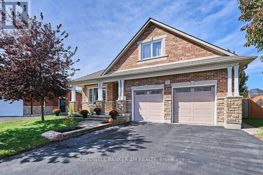 16 Burgundy Court, Whitby, Ontario  L1R 3H7 - Photo 1 - E12233841