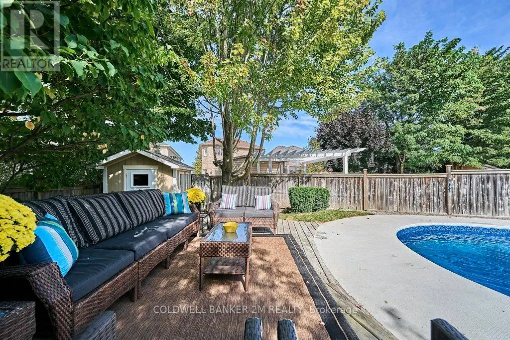 16 Burgundy Court, Whitby, Ontario  L1R 3H7 - Photo 3 - E12233841