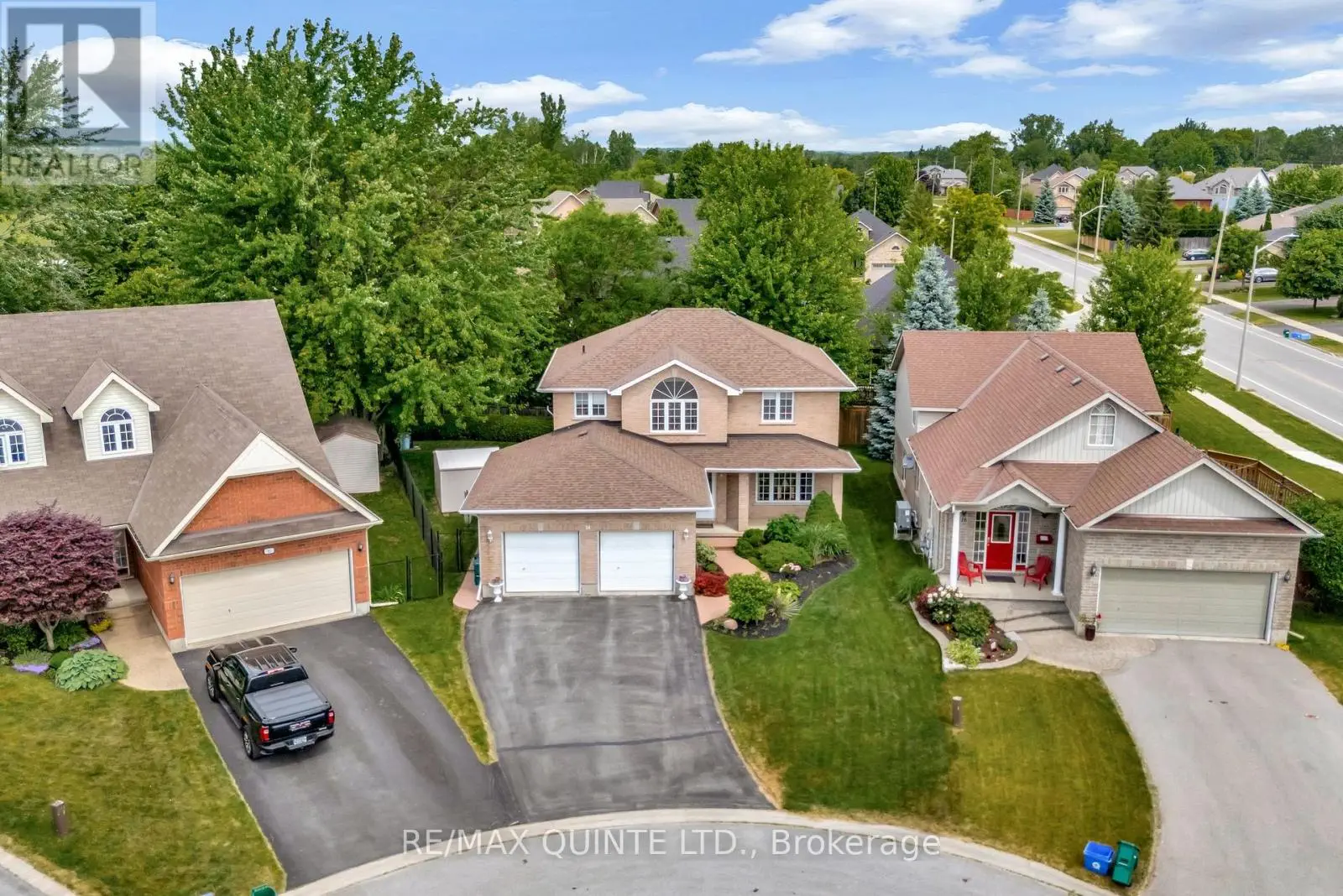 14 Hilton Place, Belleville, Ontario  K8P 5N2 - Photo 2 - X12234880