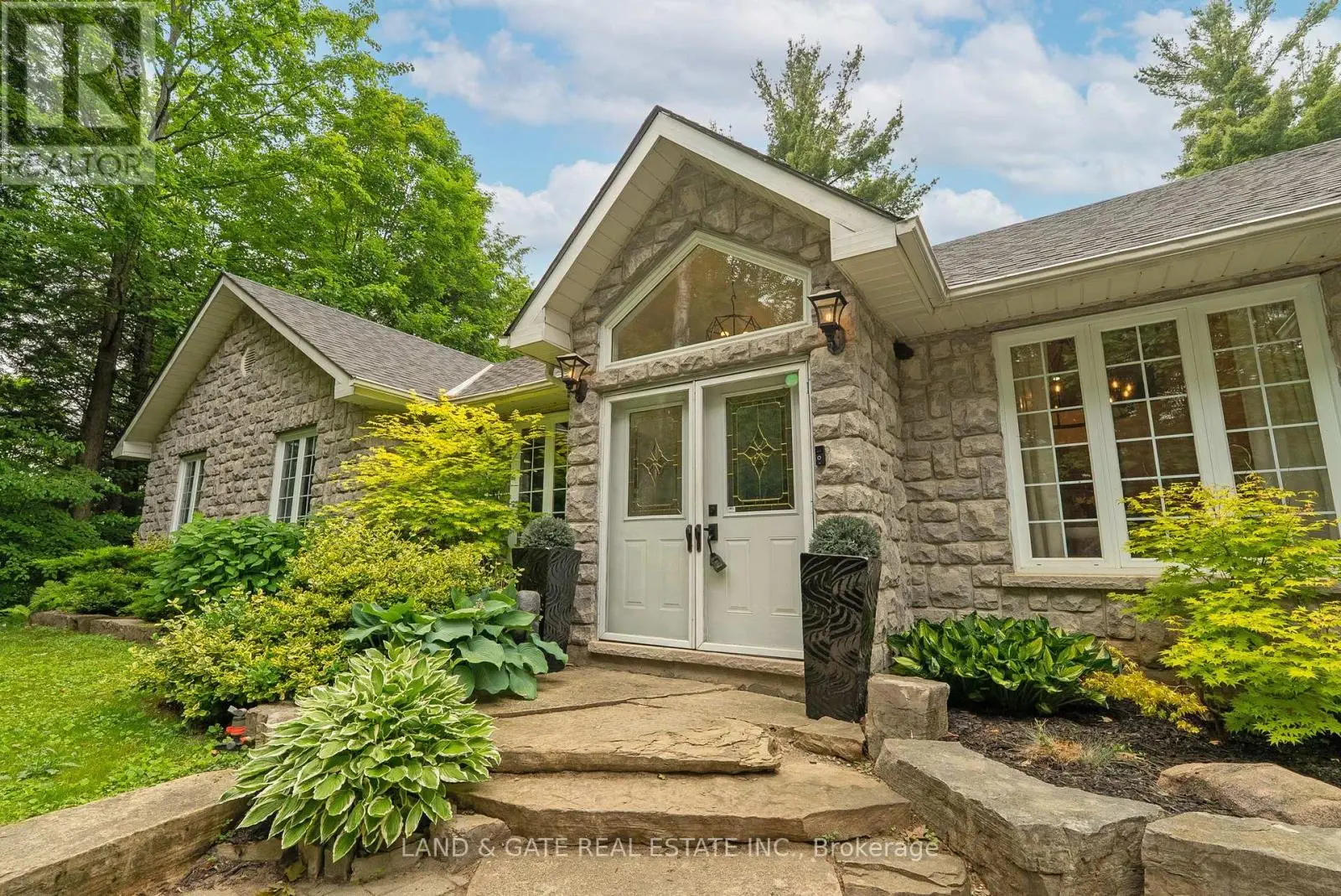 9015 Mosport Road, Clarington, Ontario  L0B 1M0 - Photo 2 - E12235091
