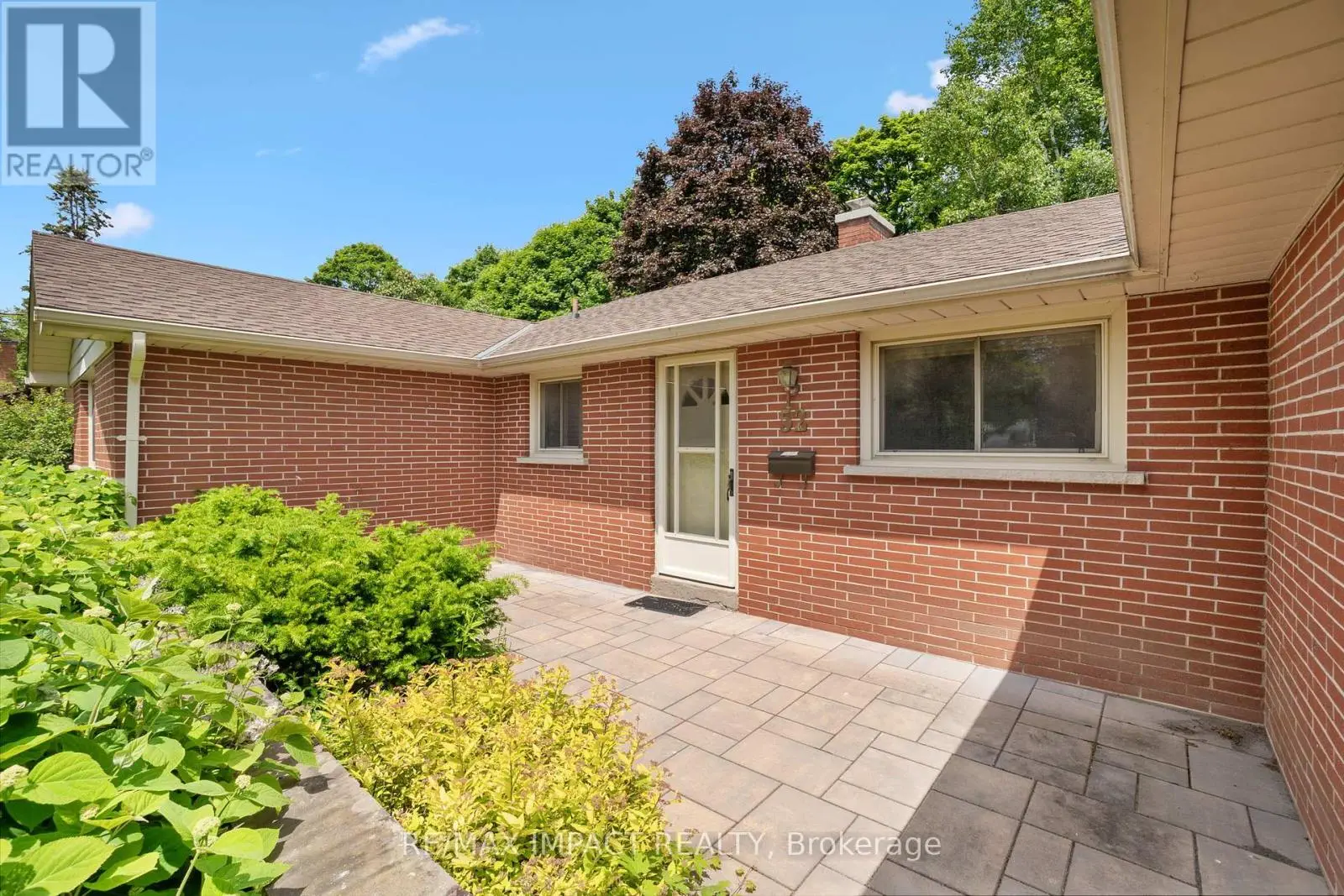 52 Hamilton Avenue, Cobourg, Ontario  K9A 1W1 - Photo 3 - X12085691