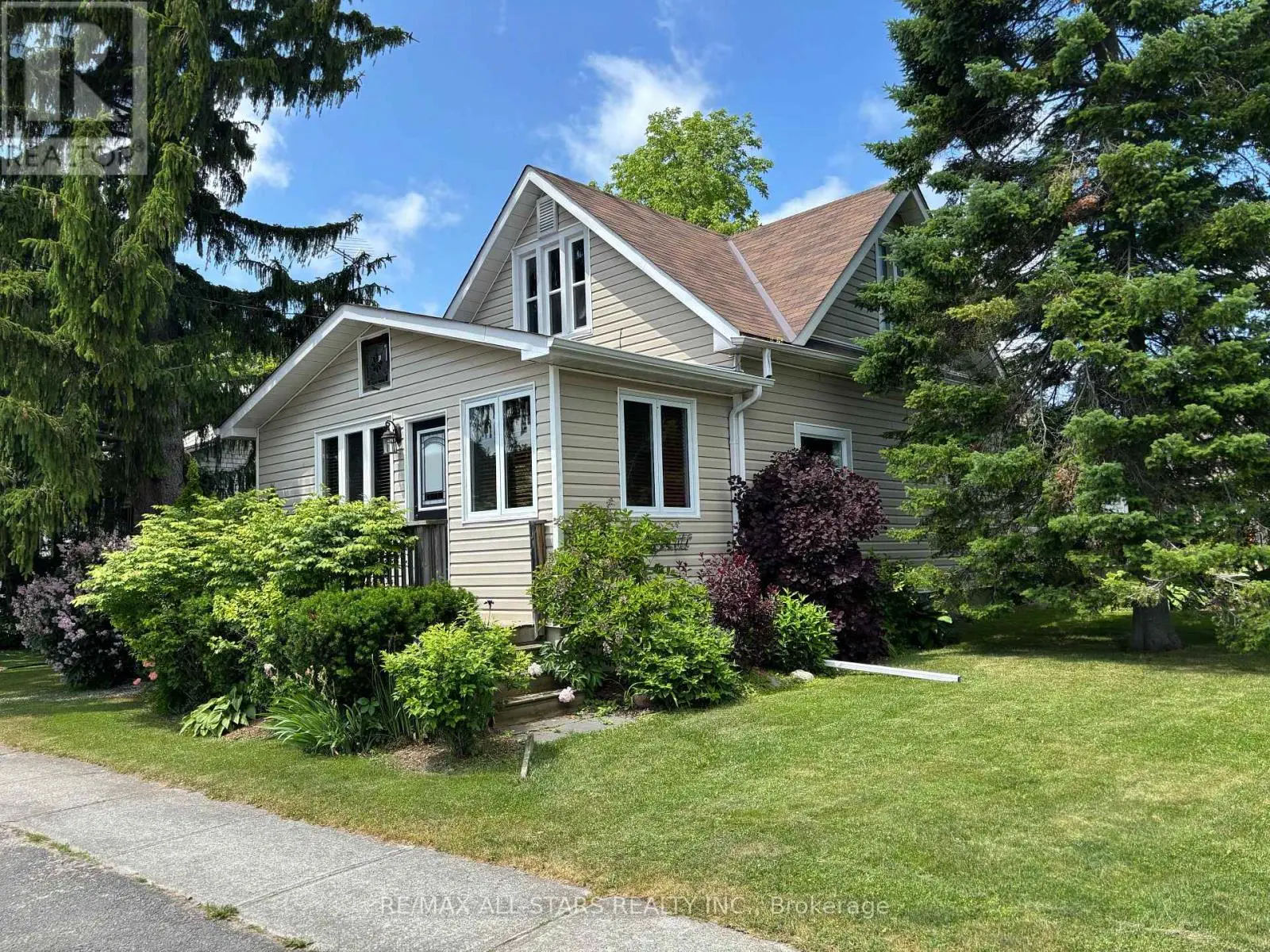 2 Henrietta Street, Scugog, Ontario  L0C 1G0 - Photo 3 - E12209614