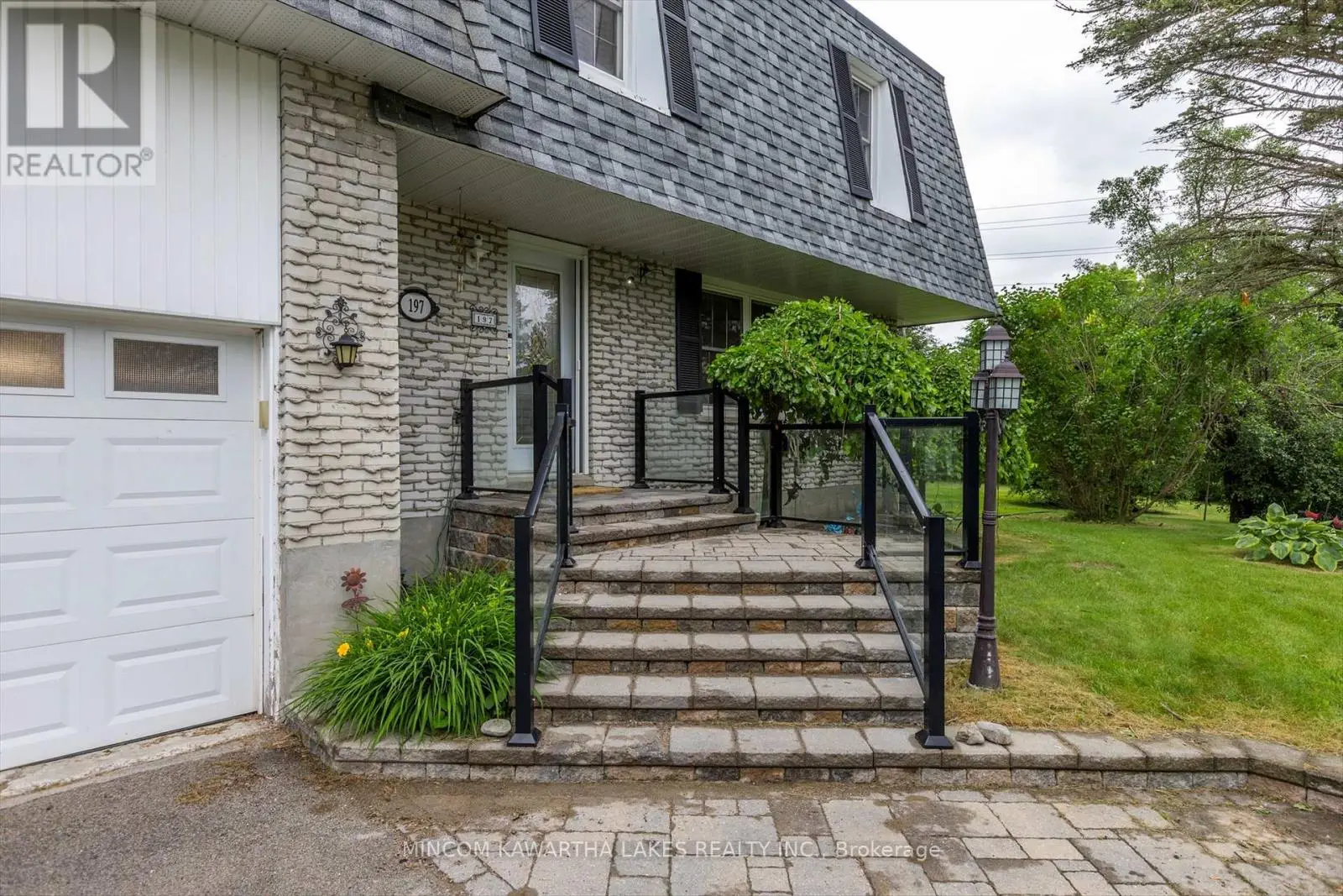 197 Patricia Crescent, Selwyn, Ontario  K9J 6X3 - Photo 2 - X12236175