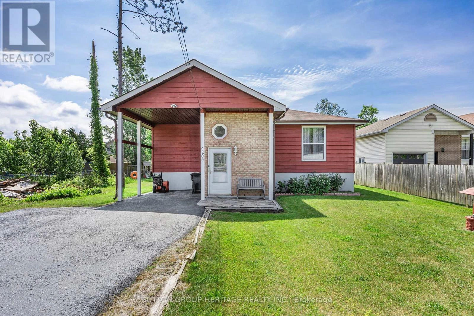 9209 Highway 11 N, Severn, Ontario  L3V 0Y8 - Photo 2 - S12236698