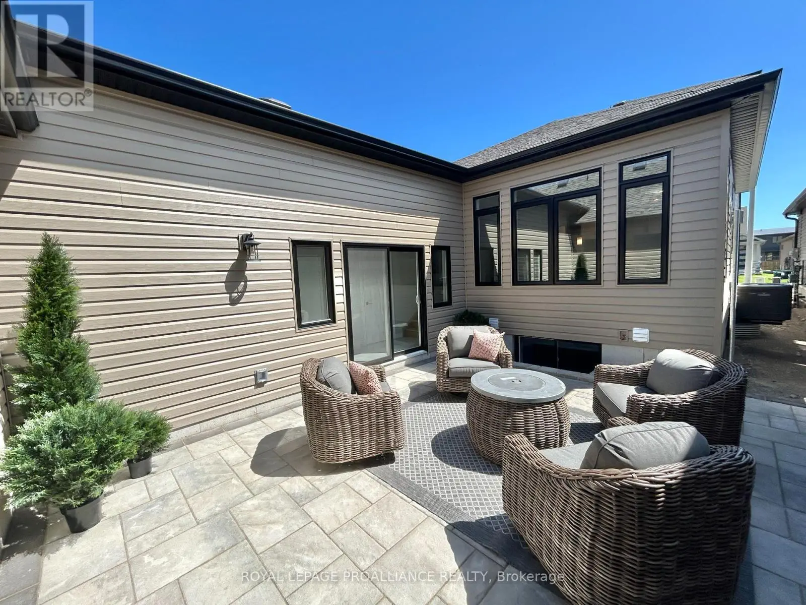 79 Athabaska Drive, Belleville, Ontario  K8N 0T1 - Photo 2 - X12096434
