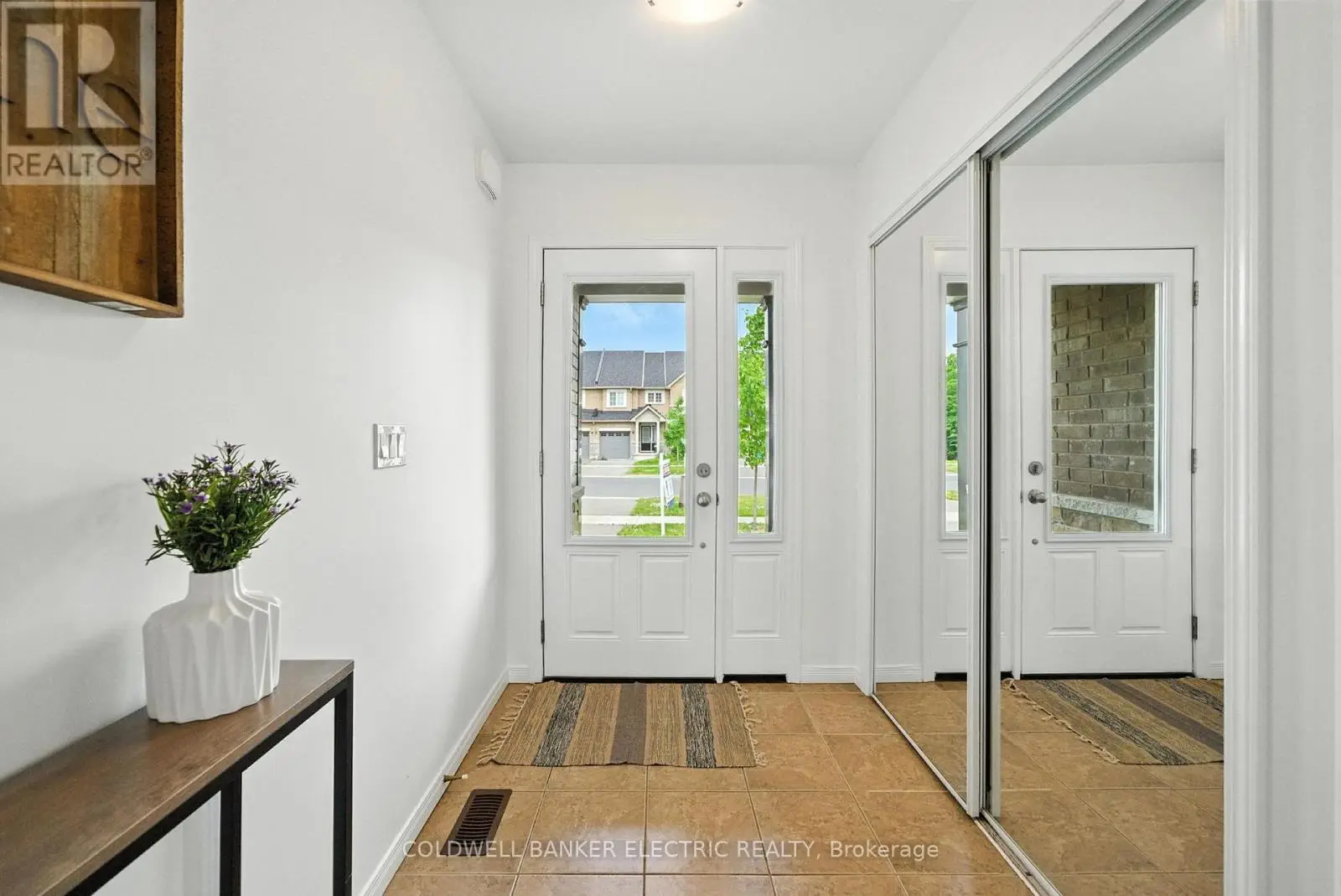 1651 Hetherington Drive, Peterborough North, Ontario  K9L 0G6 - Photo 3 - X12237600