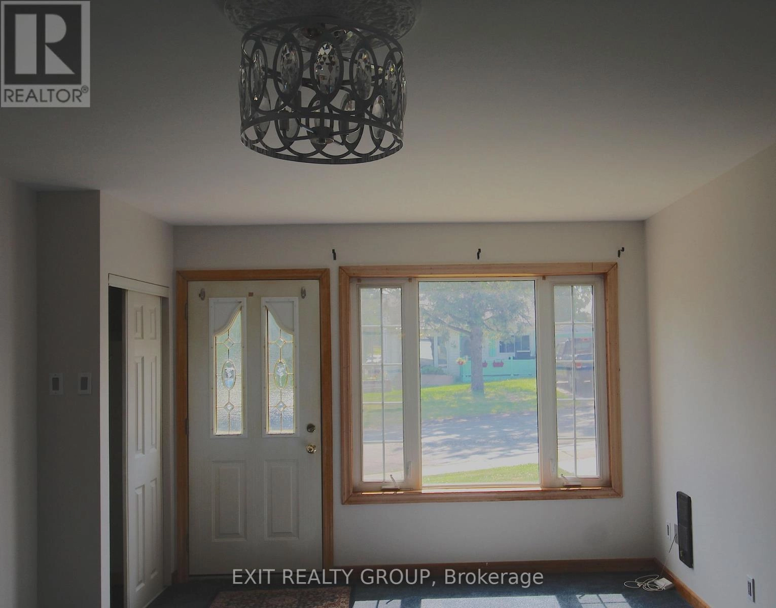 57 Prince Of Wales Drive, Belleville, Ontario  K8P 2T6 - Photo 3 - X12237666
