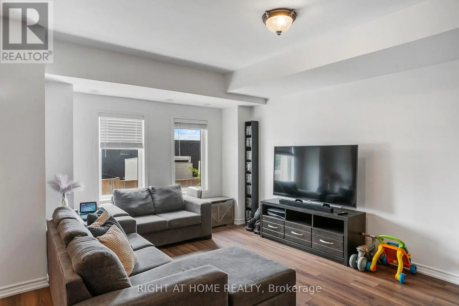 2 - 1020 Dunsley Way N, Whitby, Ontario  L1N 0L5 - Photo 2 - E12238168