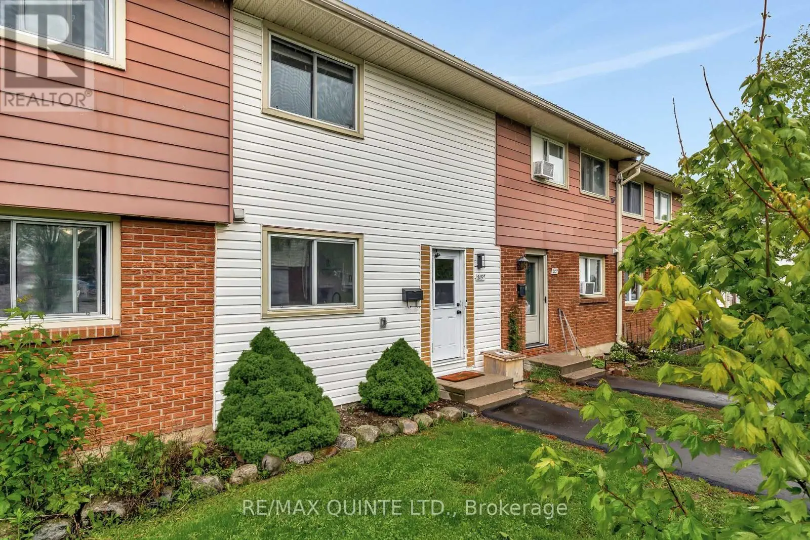 H - 215 North Park Street, Belleville, Ontario  K8P 4T9 - Photo 2 - X12238777