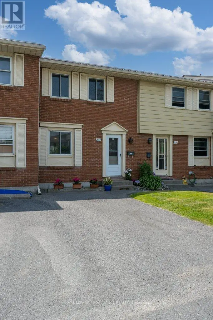 12 - 205c North Park Street, Belleville, Ontario  K8P 4T9 - Photo 2 - X12238944
