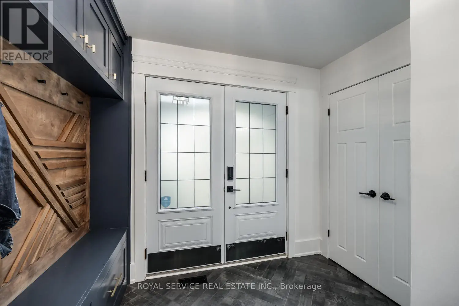 1255 Bridle Drive, Peterborough West, Ontario  K9J 7J7 - Photo 3 - X12238974