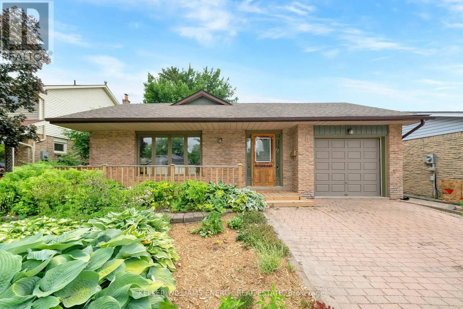 11 Pilkington Crescent, Whitby, Ontario  L1N 6E8 - Photo 2 - E12238996