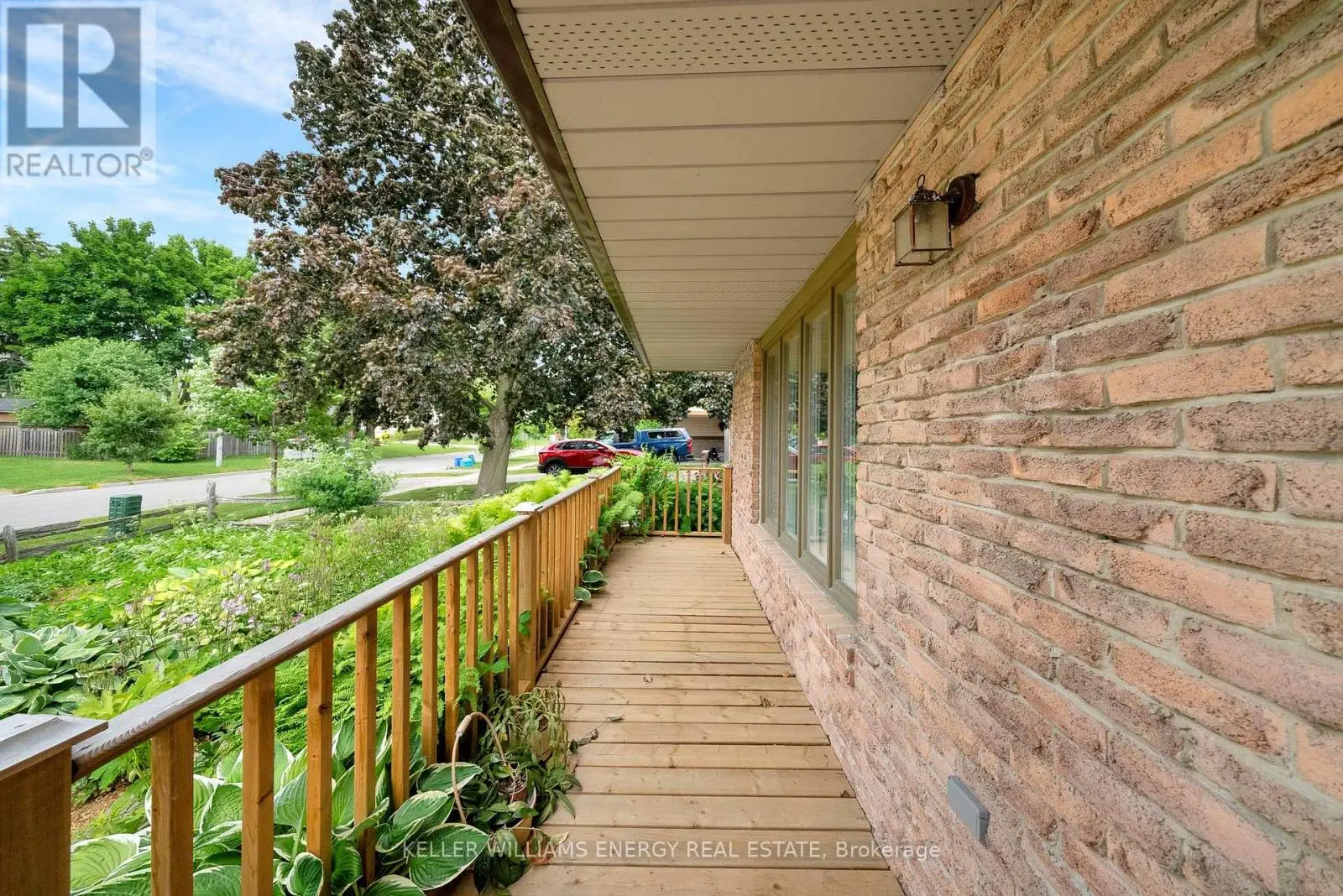 11 Pilkington Crescent, Whitby, Ontario  L1N 6E8 - Photo 3 - E12238996