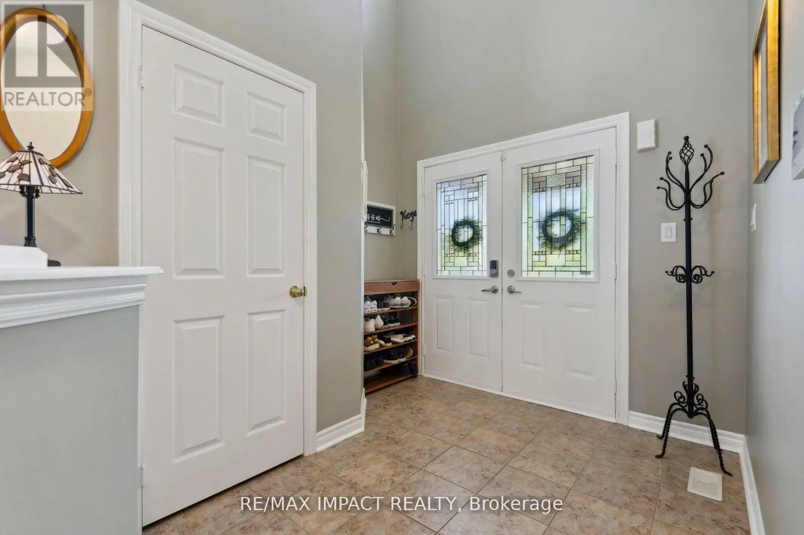 71 Lobb Court, Clarington, Ontario  L1C 0K4 - Photo 3 - E12239520