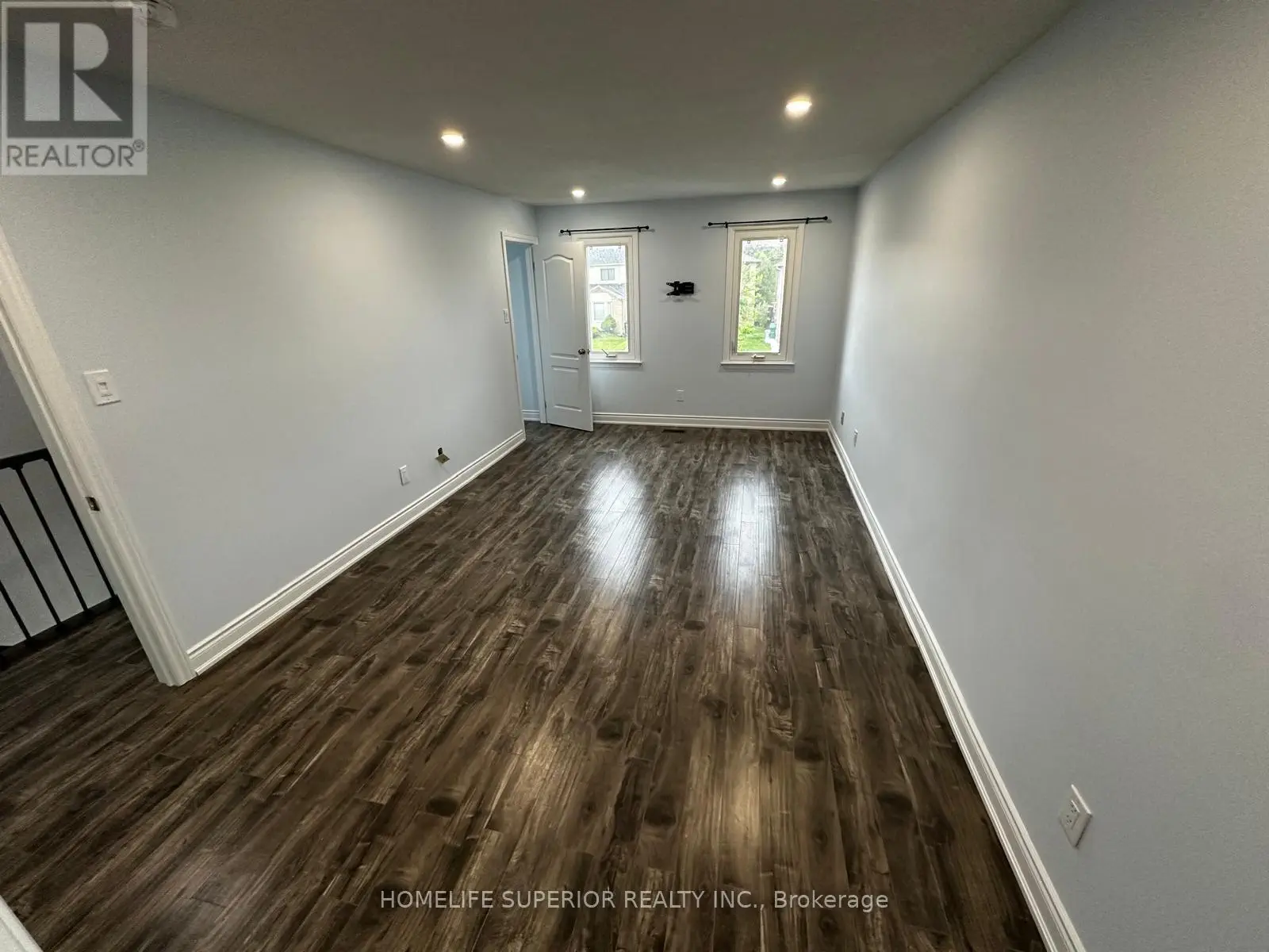 Main - 9 Nuttall Street, Brampton, Ontario  L6S 4W3 - Photo 3 - W12239588