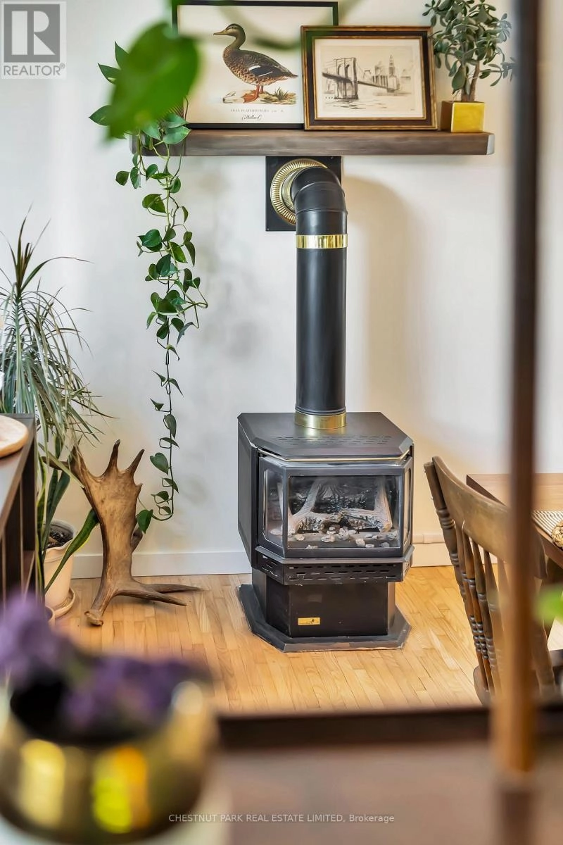 6 East Mary Street, Prince Edward County, Ontario K0K 2T0 - Photo 12 - X12239691