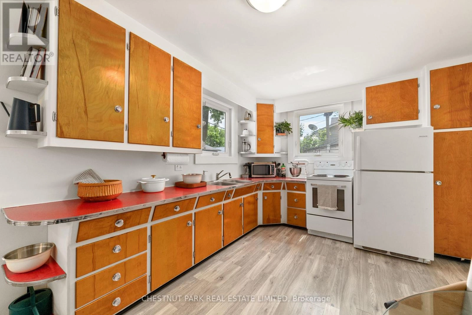 6 East Mary Street, Prince Edward County, Ontario K0K 2T0 - Photo 13 - X12239691