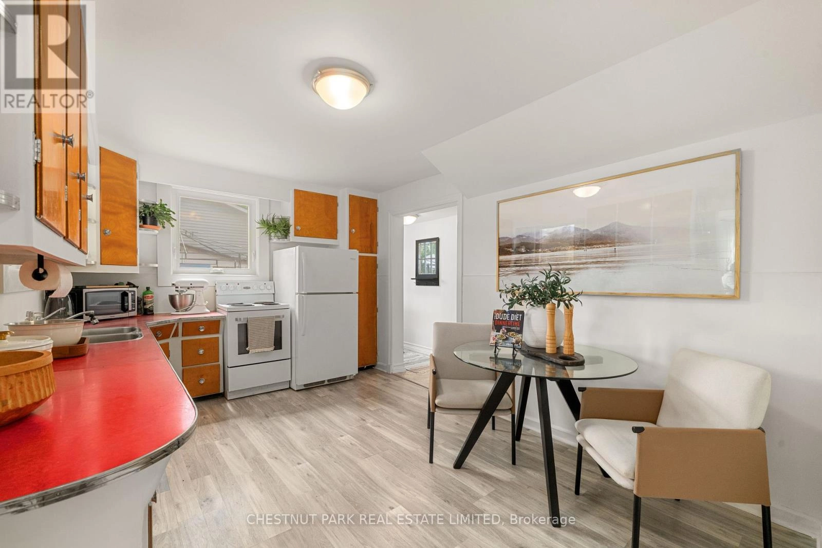 6 East Mary Street, Prince Edward County, Ontario K0K 2T0 - Photo 14 - X12239691