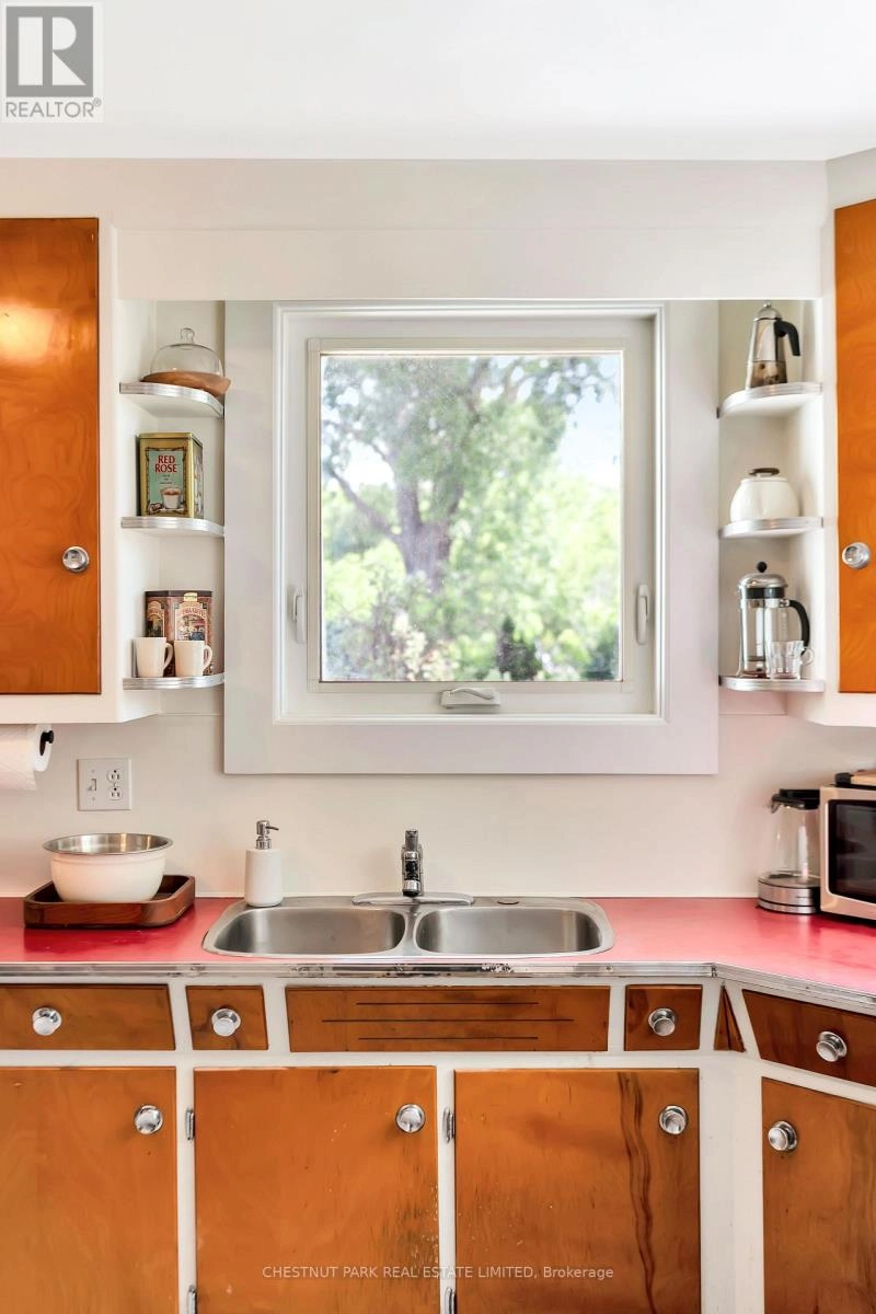 6 East Mary Street, Prince Edward County, Ontario K0K 2T0 - Photo 17 - X12239691