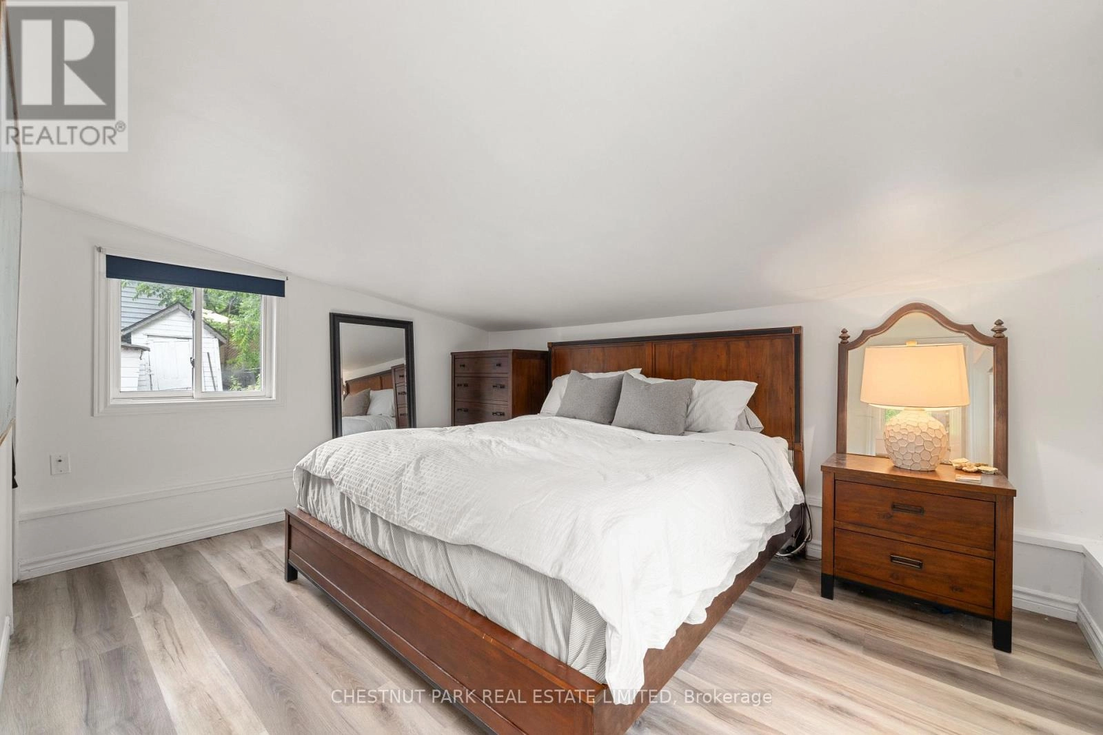 6 East Mary Street, Prince Edward County, Ontario K0K 2T0 - Photo 19 - X12239691