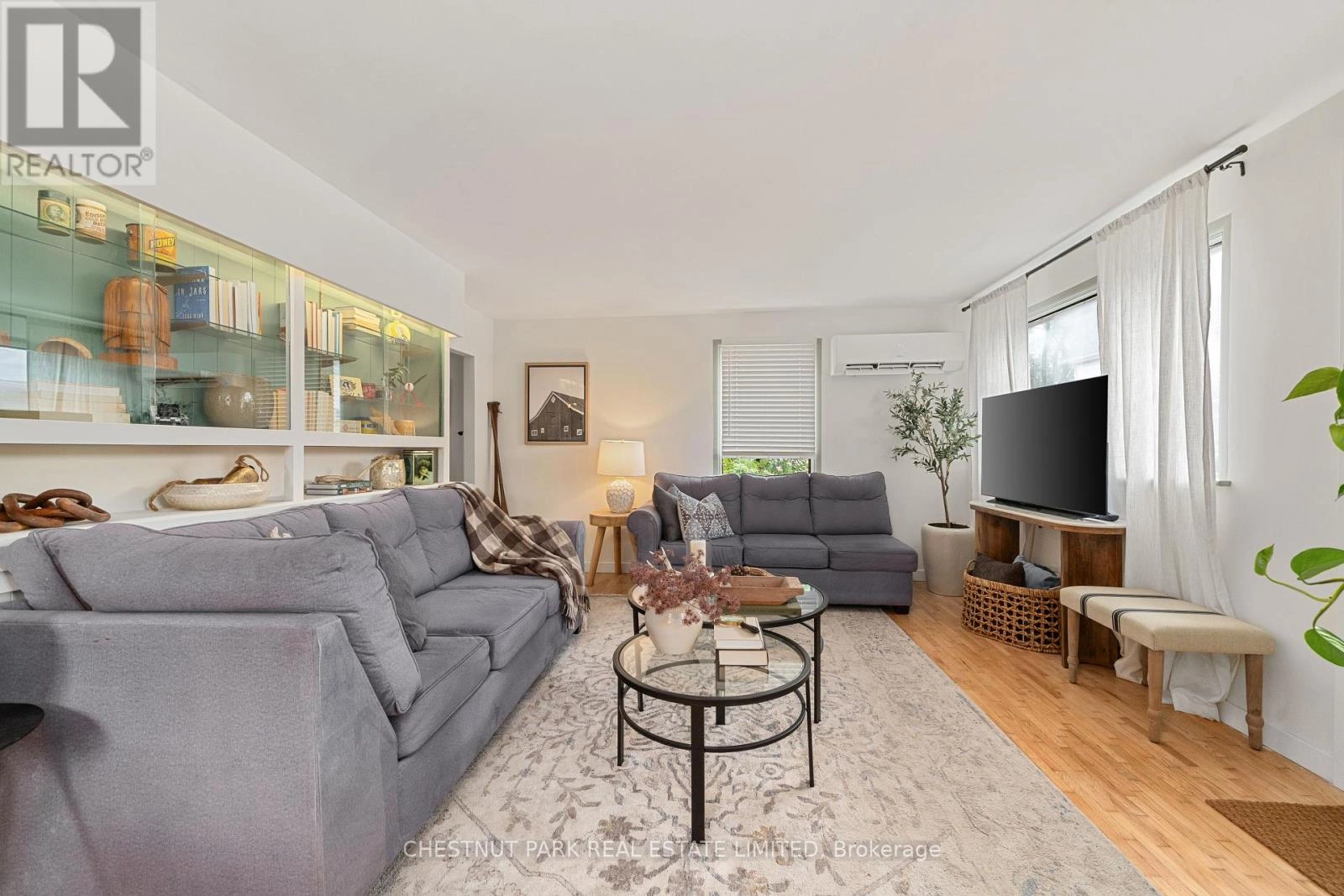 6 East Mary Street, Prince Edward County, Ontario K0K 2T0 - Photo 9 - X12239691