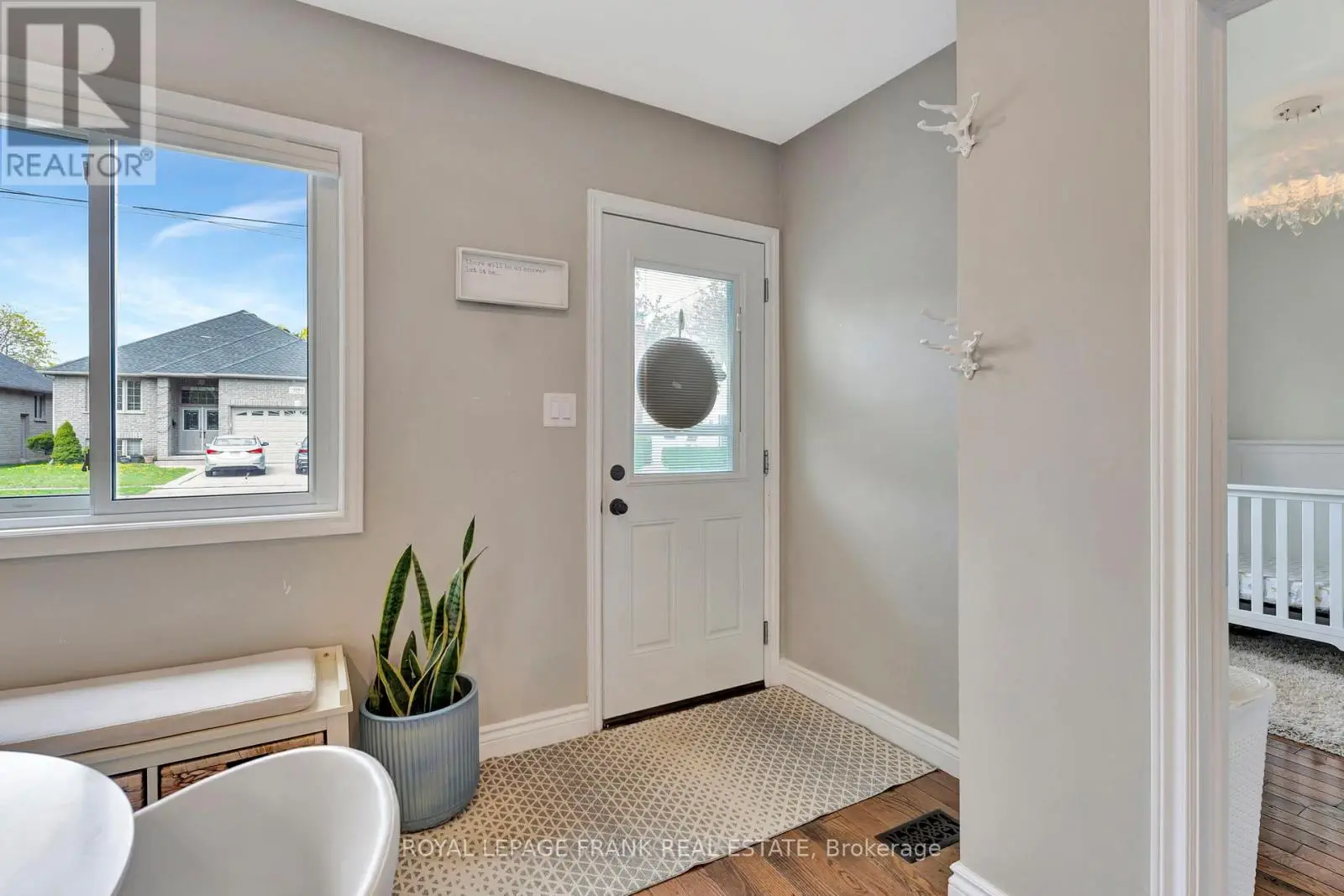 107 Fulton Street, Brantford, Ontario  N3R 4E9 - Photo 3 - X12239719