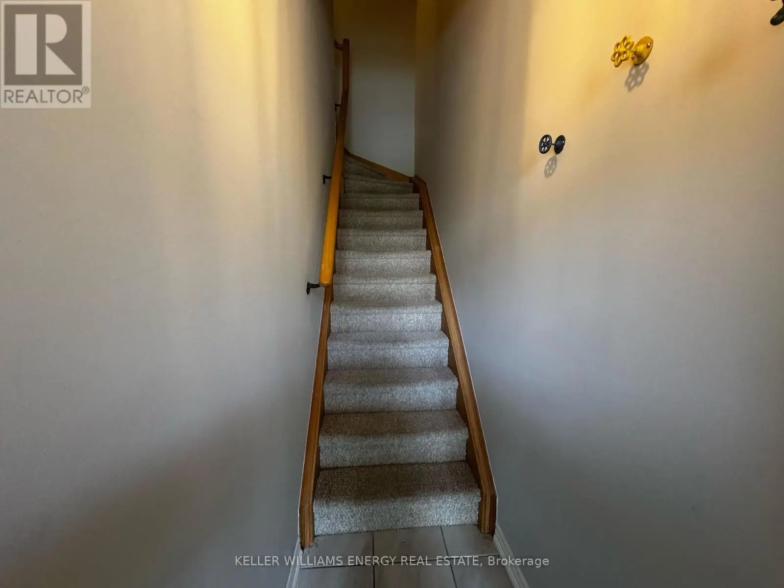 1769 Rex Heath Drive, Pickering, Ontario  L1X 0E4 - Photo 3 - E12239769