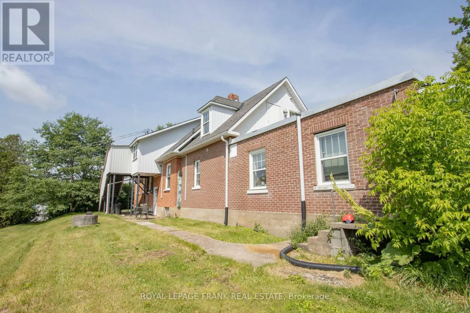 33 Flint Avenue, Bancroft, Ontario  K0L 1C0 - Photo 2 - X12020588