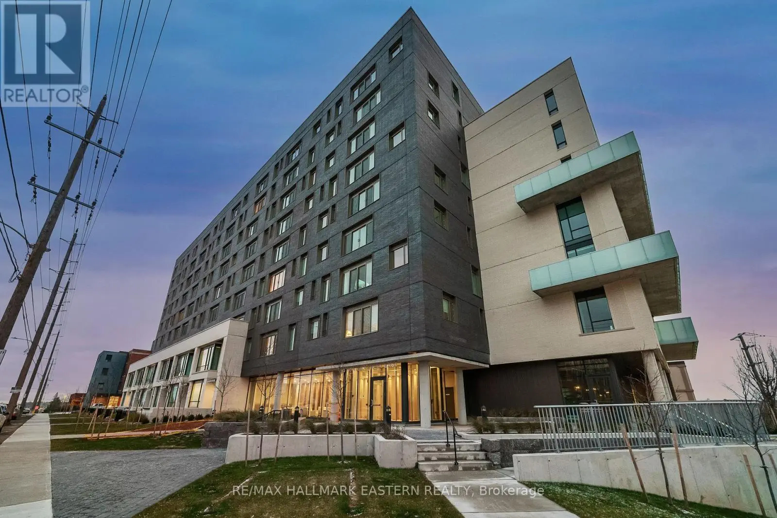 Th 01 - 195 Hunter Street E, Peterborough East, Ontario  K9H 1G9 - Photo 1 - X12226010