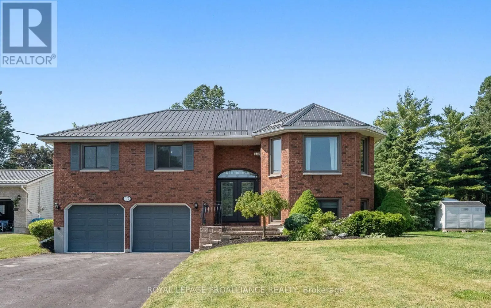 10 Lenore Avenue, Hamilton Township, Ontario  K9A 5M2 - Photo 1 - X12239794