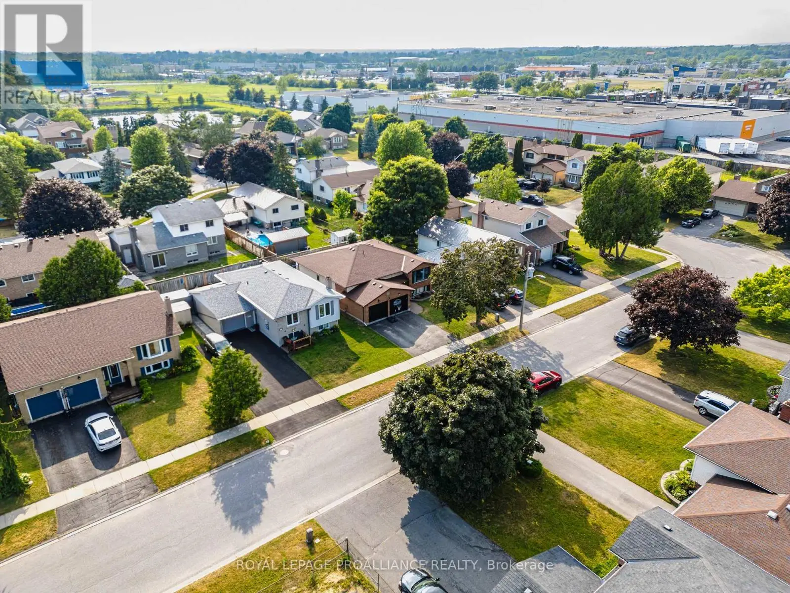 11 Springbrook Crescent, Belleville, Ontario  K8P 5B7 - Photo 3 - X12240335