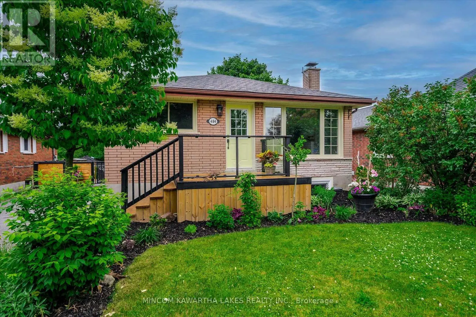 484 Raymond Street, Peterborough North, Ontario  K9H 5M8 - Photo 3 - X12240348