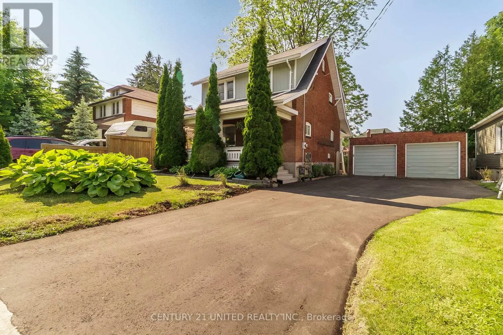 624 Charlotte Street, Peterborough Central, Ontario  K9J 2W8 - Photo 2 - X12240637