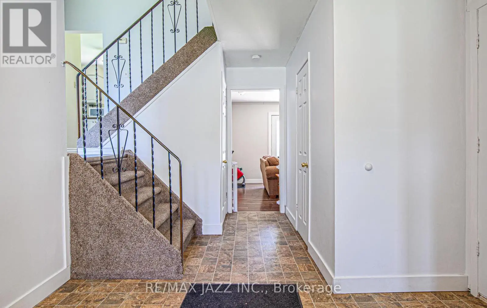 40 Glen Watford Road, Cobourg, Ontario  K9A 4S5 - Photo 2 - X12240841
