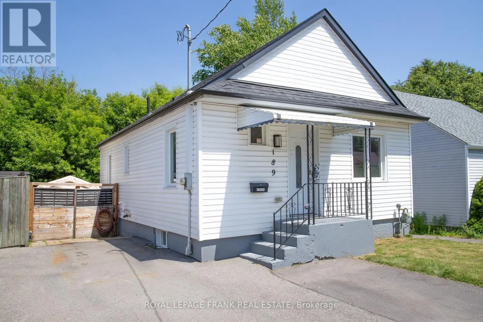 189 Nassau Street, Oshawa, Ontario  L1J 2A9 - Photo 2 - E12241245